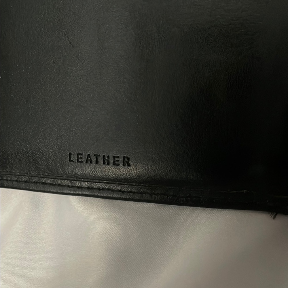 Tommy Hilfiger Black Leather Wallet 3 1/2 x 4“ - Picture 3 of 7
